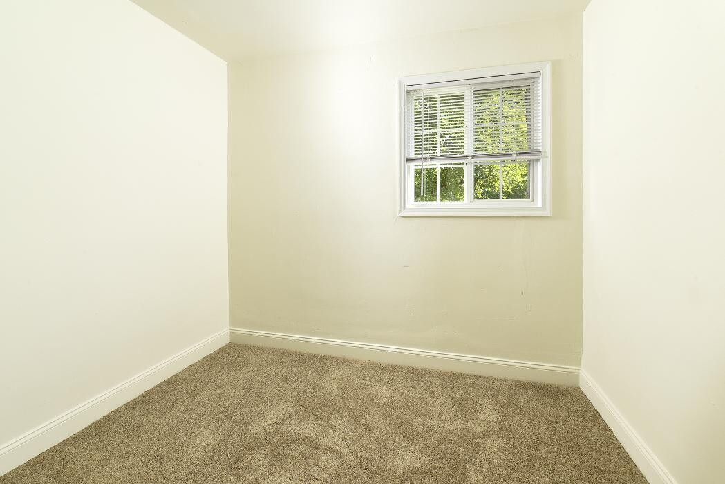 Images Greenville on 141 Apartments & Townhomes