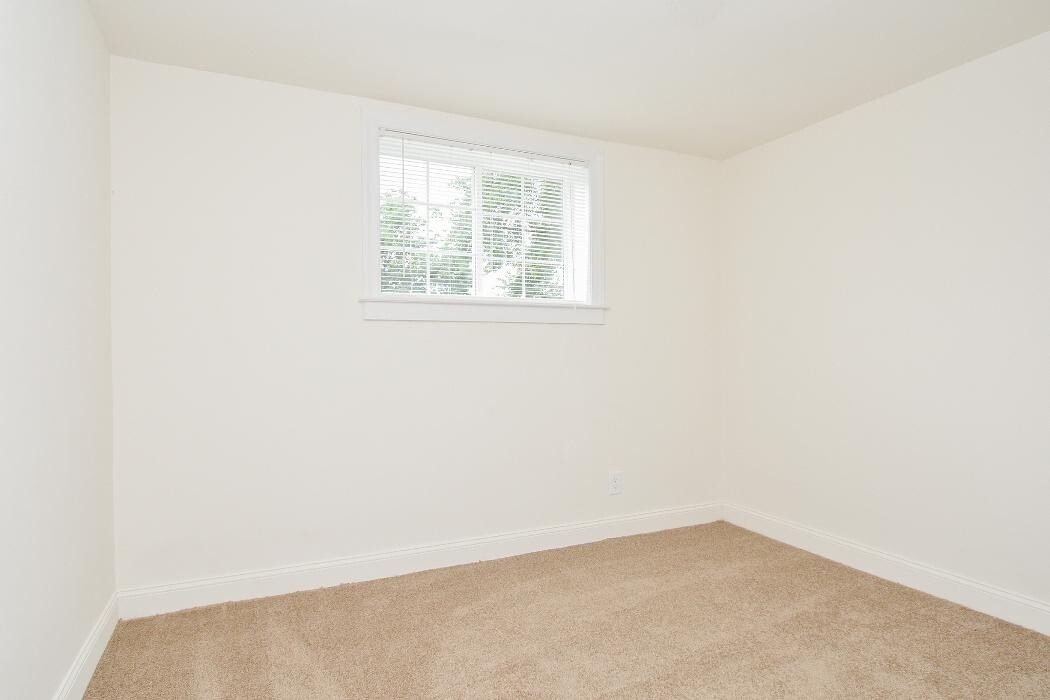 Images Greenville on 141 Apartments & Townhomes