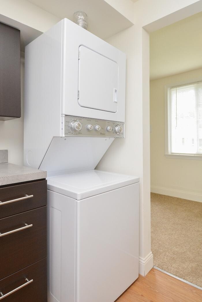 Images Greenville on 141 Apartments & Townhomes