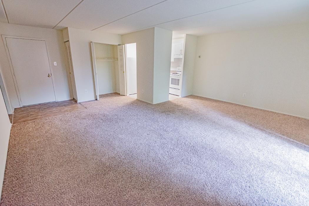 Images Lansdowne Towers Apartments