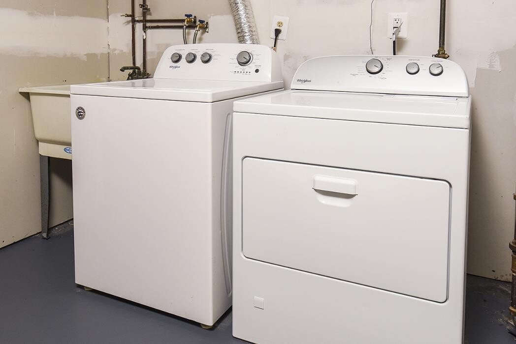 Images Lansdowne Towers Apartments