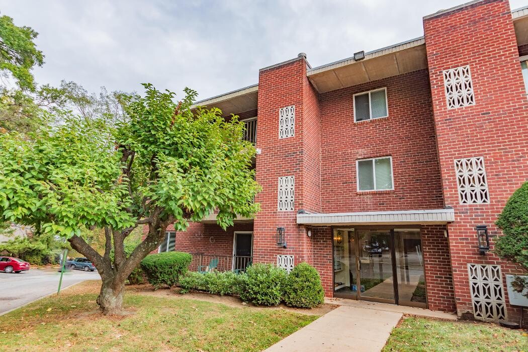 Images Lansdowne Towers Apartments