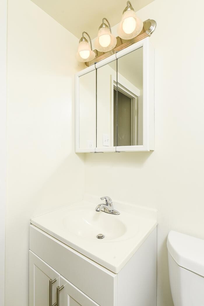 Images Lansdowne Towers Apartments