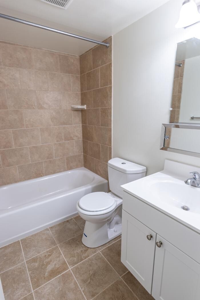 Images Lansdowne Towers Apartments