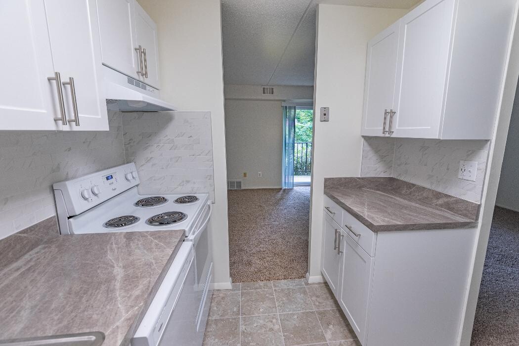 Images Lansdowne Towers Apartments