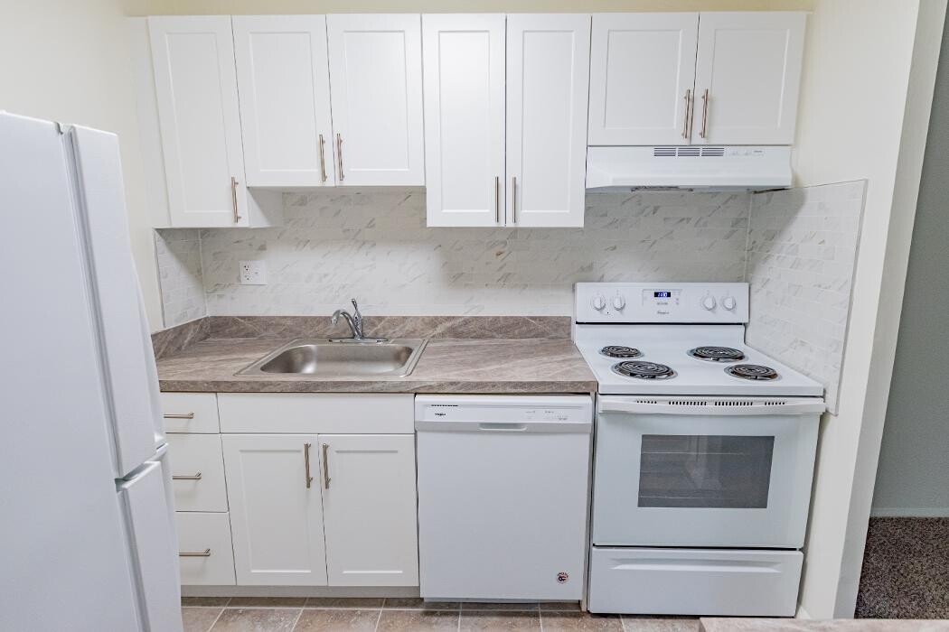 Images Lansdowne Towers Apartments