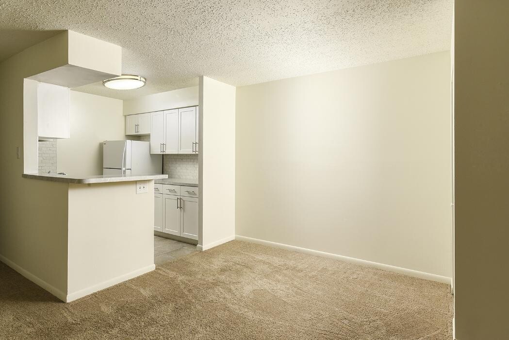 Images Lansdowne Towers Apartments