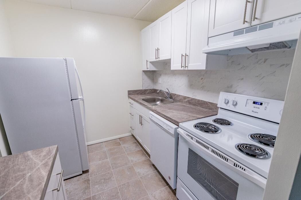 Images Lansdowne Towers Apartments