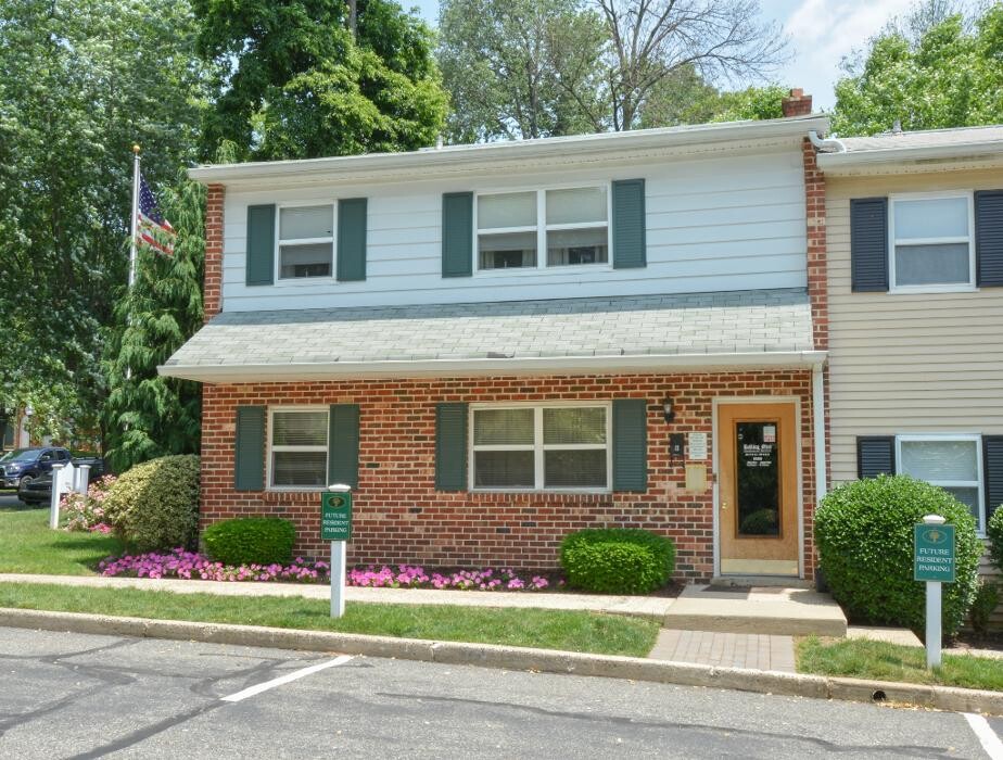 Images Rolling Glen Apartments and Townhomes