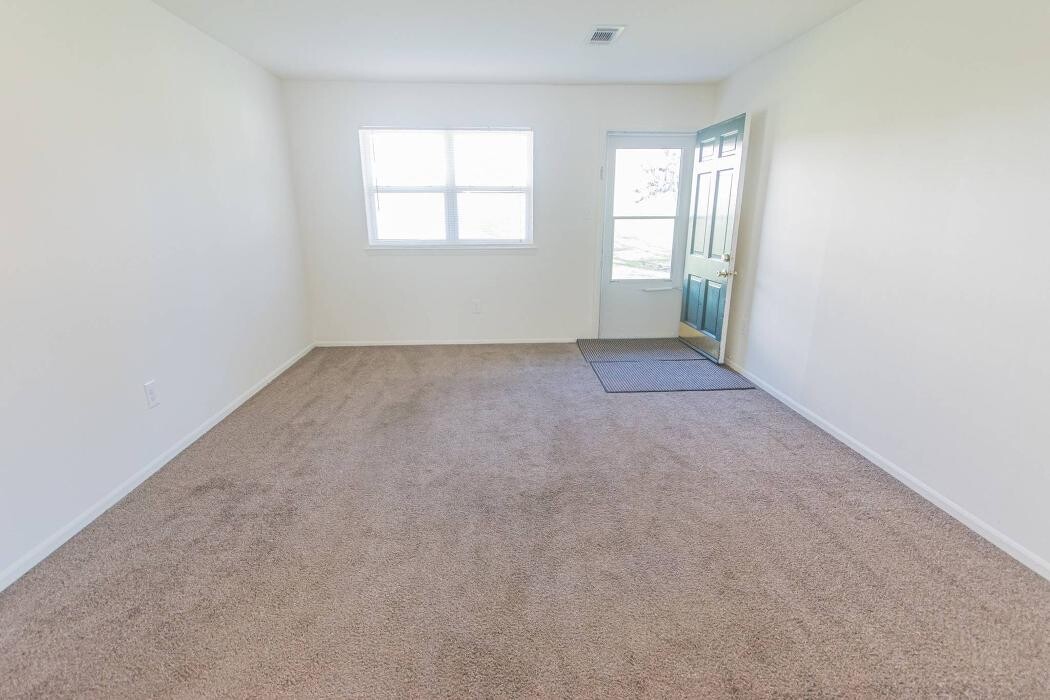 Images Rolling Glen Apartments and Townhomes