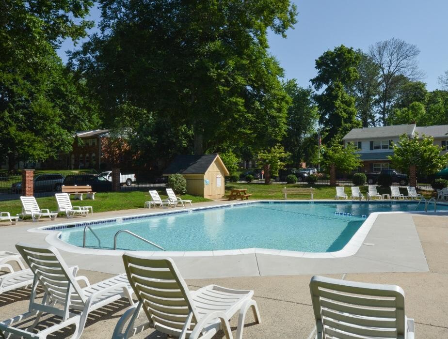 Images Rolling Glen Apartments and Townhomes