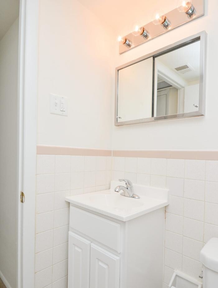 Images Rolling Glen Apartments and Townhomes