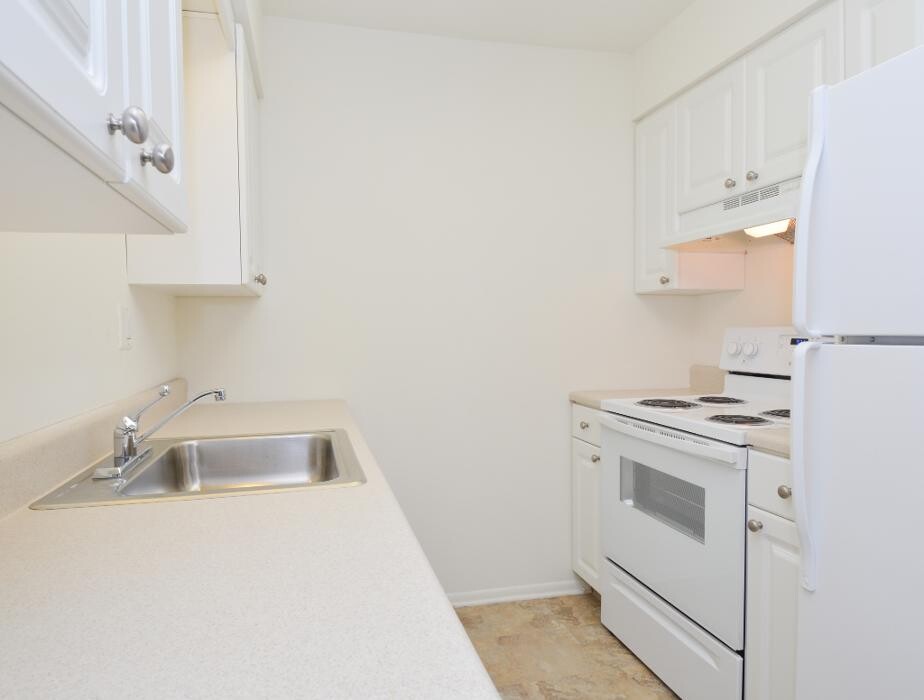 Images Rolling Glen Apartments and Townhomes