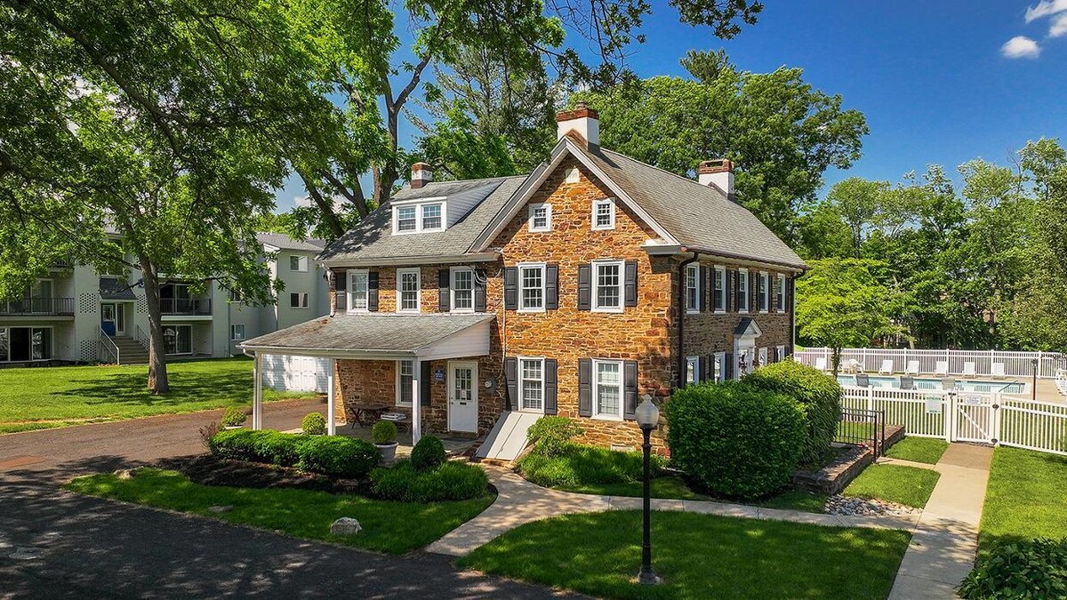 Images Valley Stream Apartments