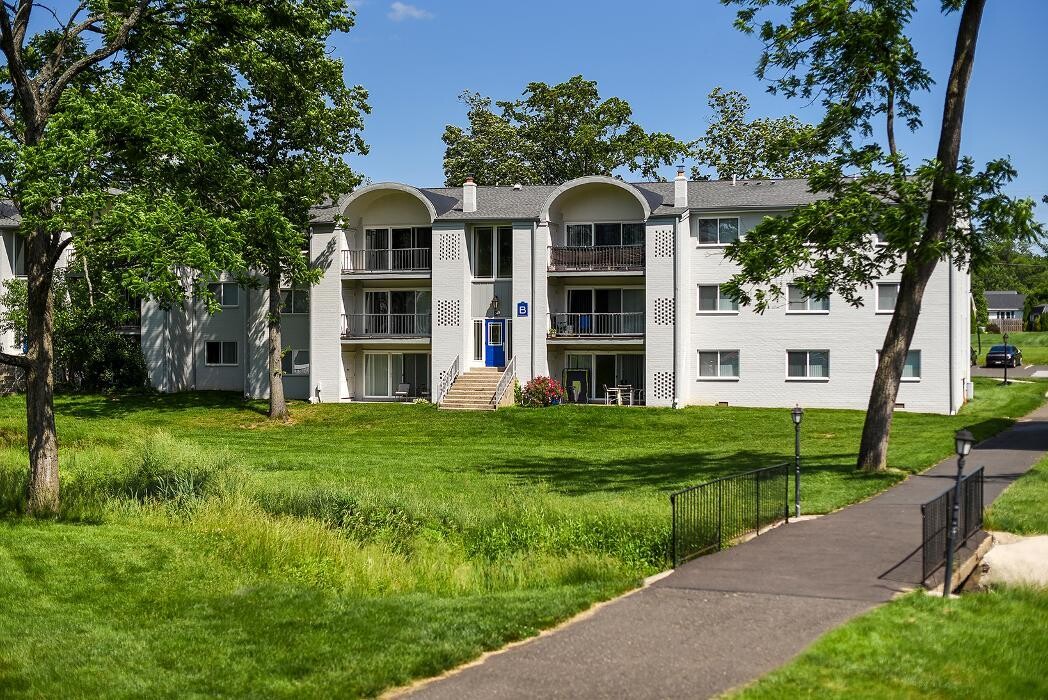 Images Valley Stream Apartments