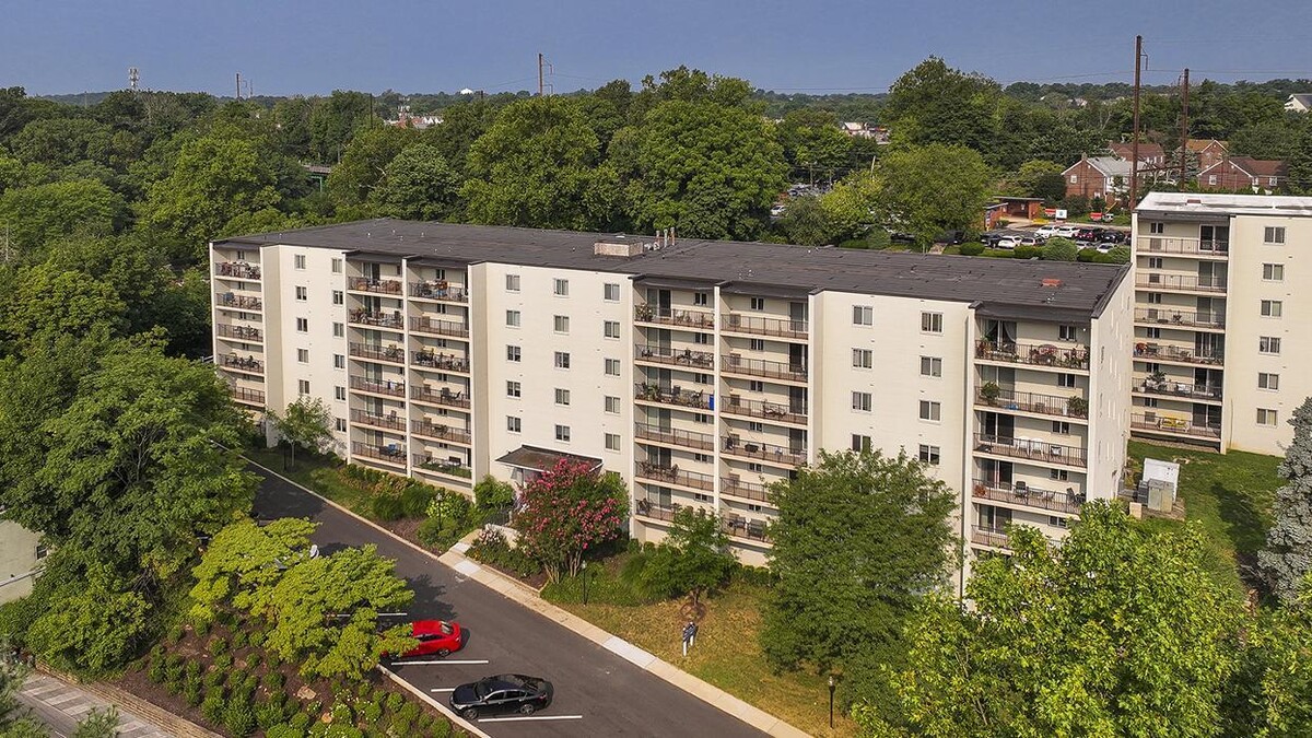 Images Gladstone Towers Apartments