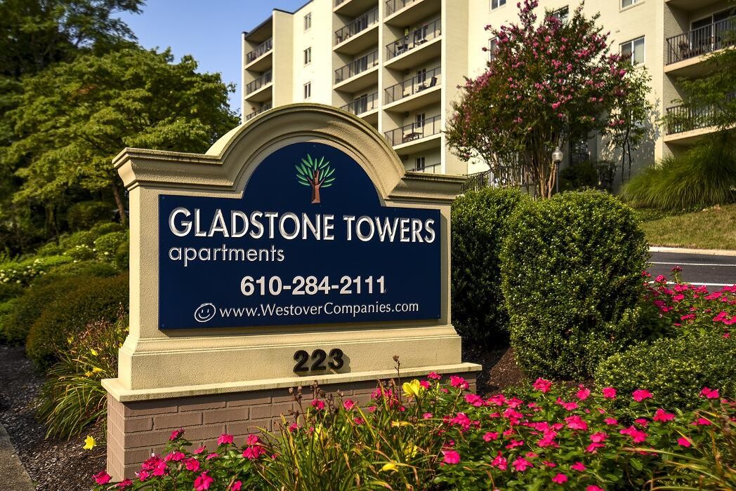 Images Gladstone Towers Apartments