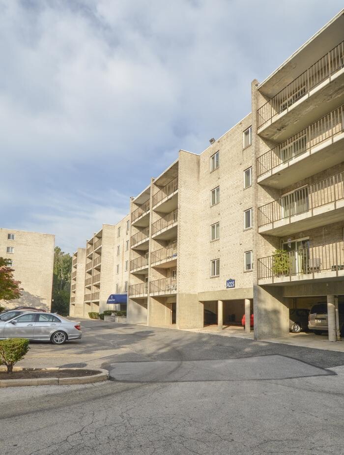 Images Gladstone Towers Apartments