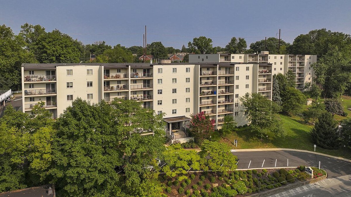 Images Gladstone Towers Apartments