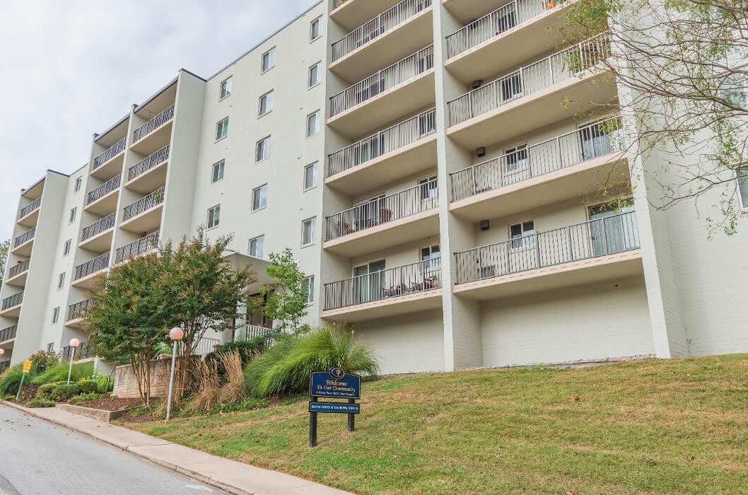 Images Gladstone Towers Apartments