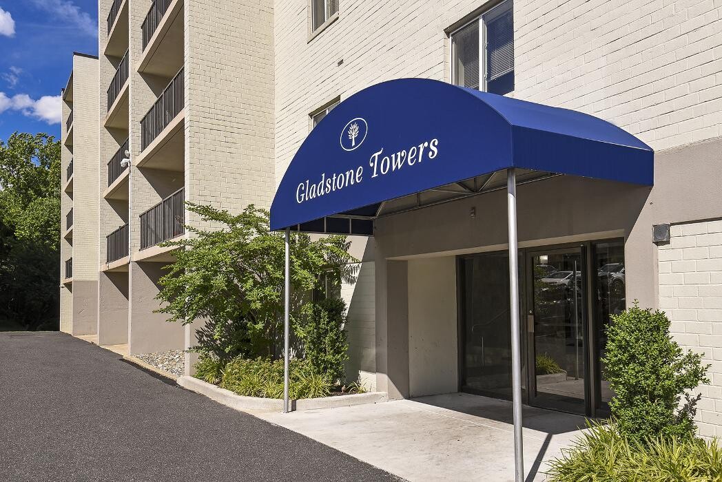 Images Gladstone Towers Apartments