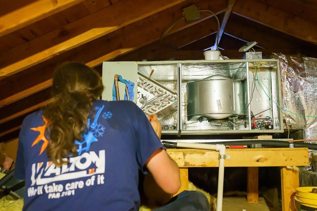 Images Clyde S. Walton