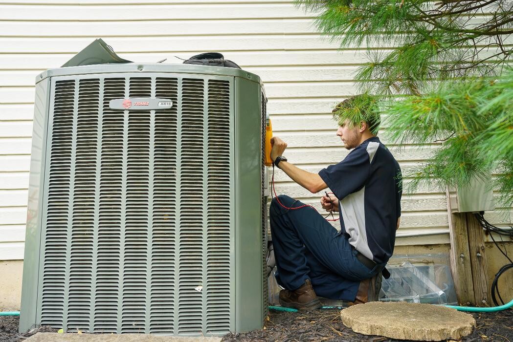 Images Clyde S. Walton