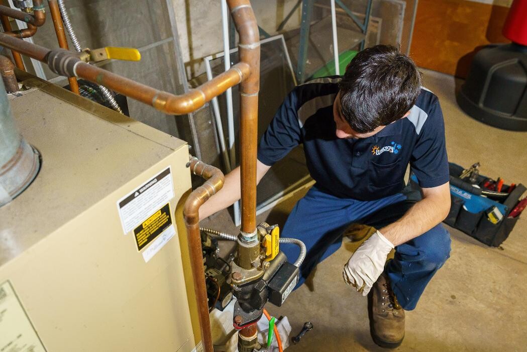 Images Clyde S. Walton