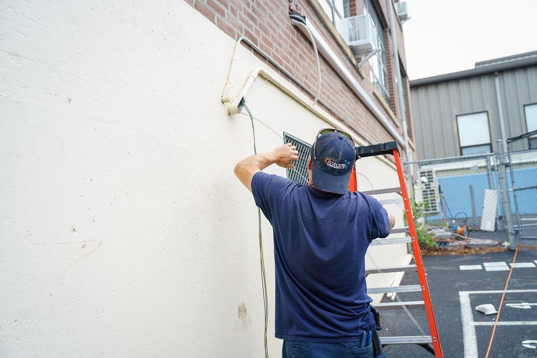 Images Clyde S. Walton