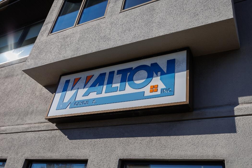 Images Clyde S. Walton