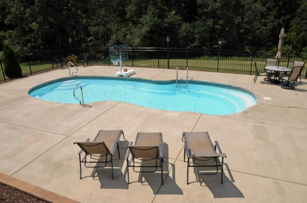 Images Hutch Pools
