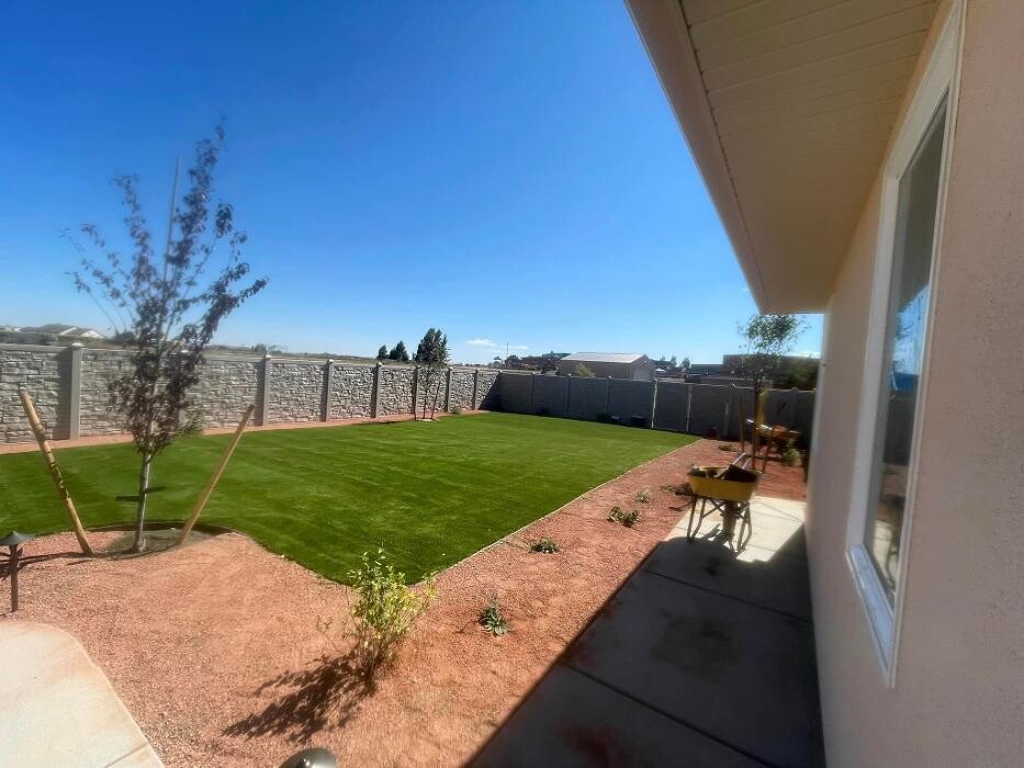 Images Above & Beyond Lawn & Landscaping