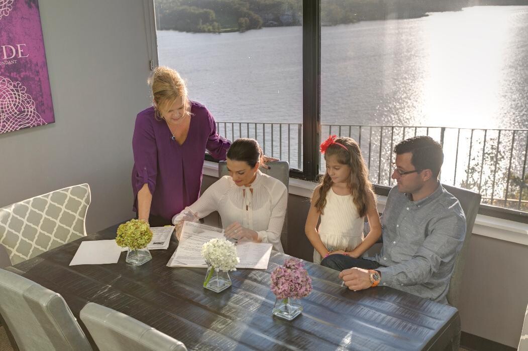 Images Real Estate at the Lake with Valerie Littrell