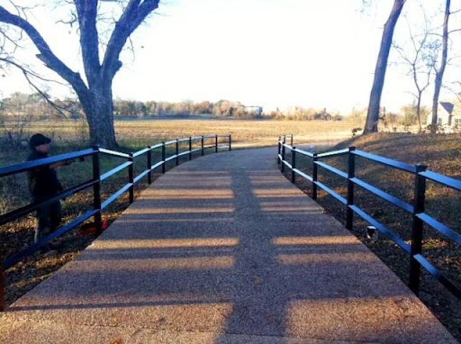 Images Buzz Custom Fence