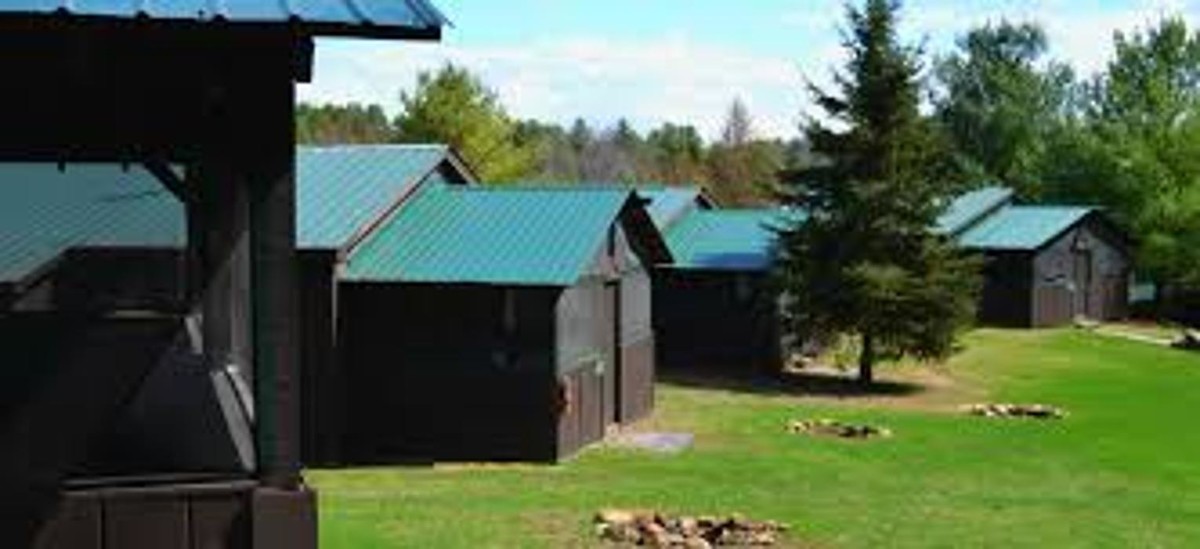 Images Twin Pines on Trout Lake