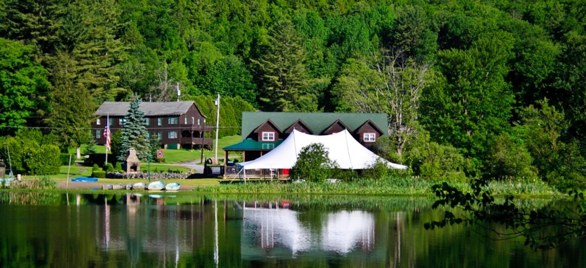 Images Twin Pines on Trout Lake