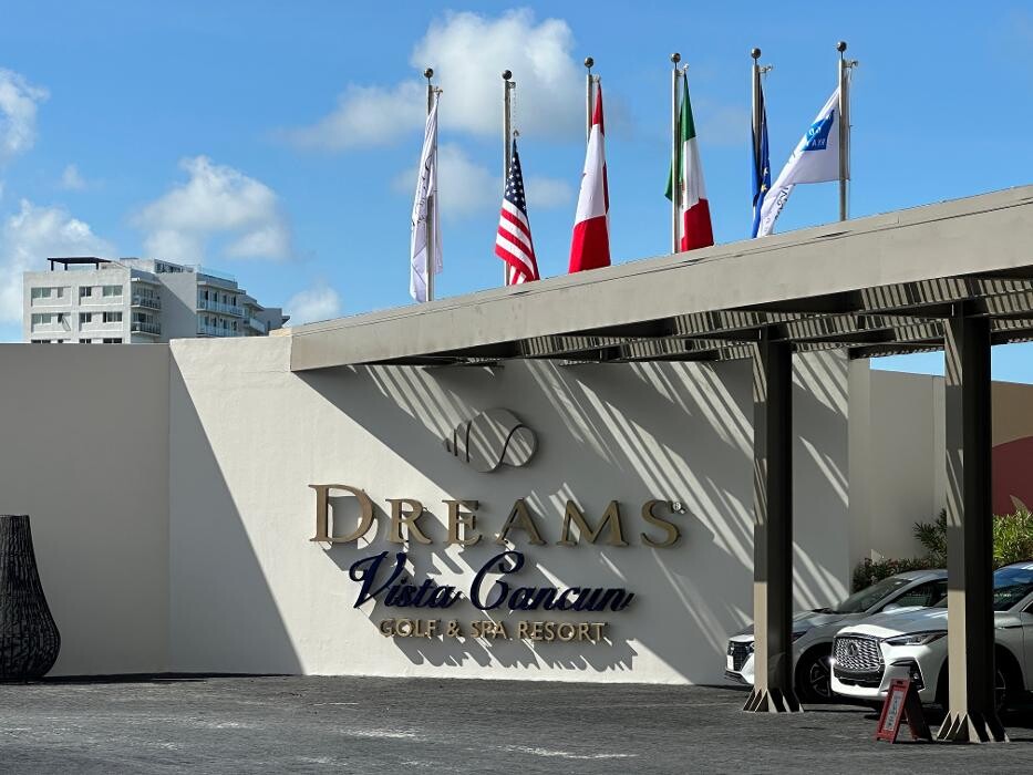 Images Magnified Vacations CruiseOne