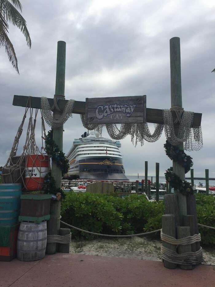 Images Magnified Vacations CruiseOne