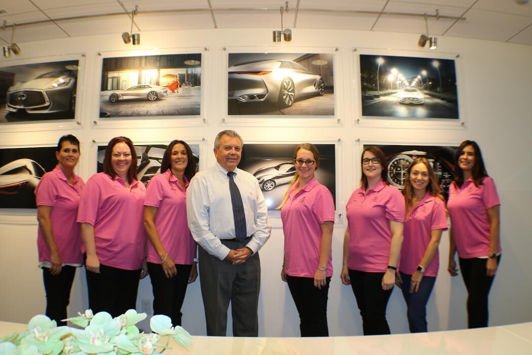 Images INFINITI Stuart