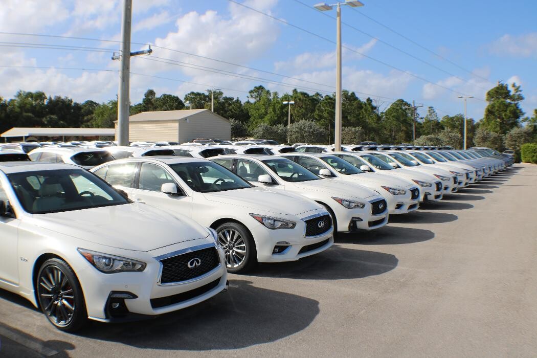 Images INFINITI Stuart