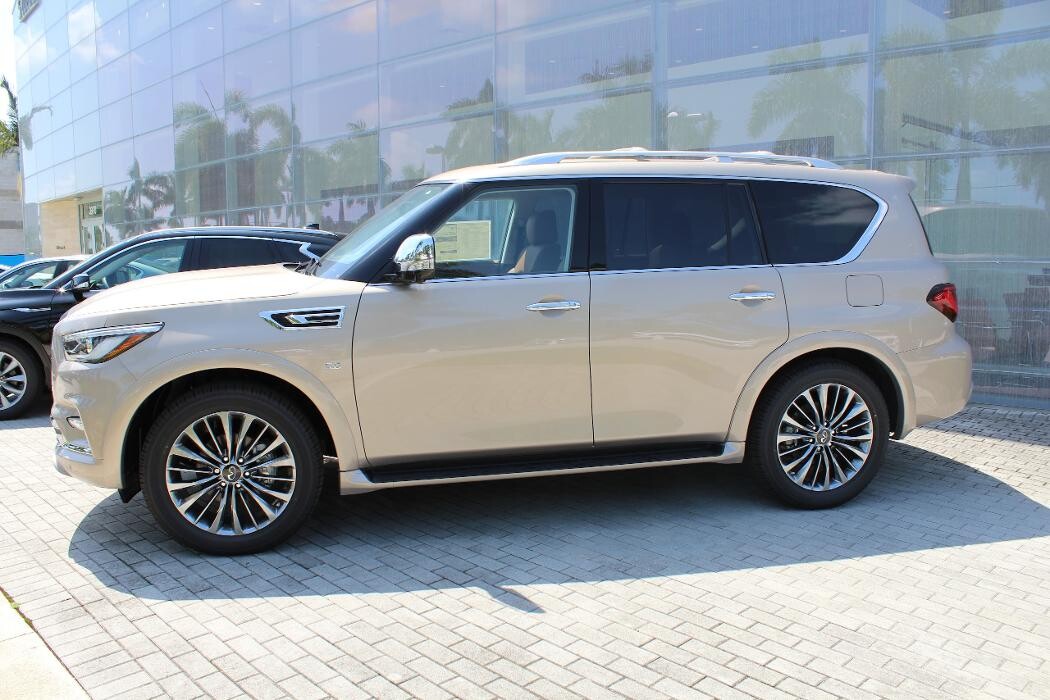 Images INFINITI Stuart