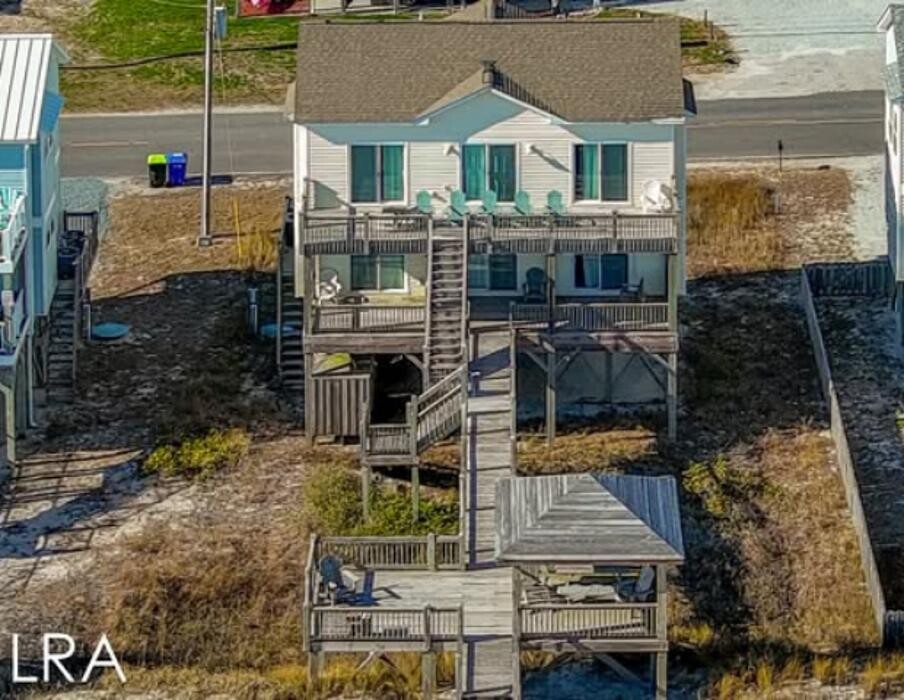 Images Lewis Realty Associates, Inc