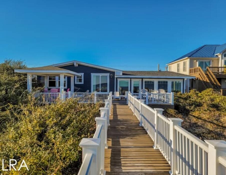 Images Lewis Realty Associates, Inc