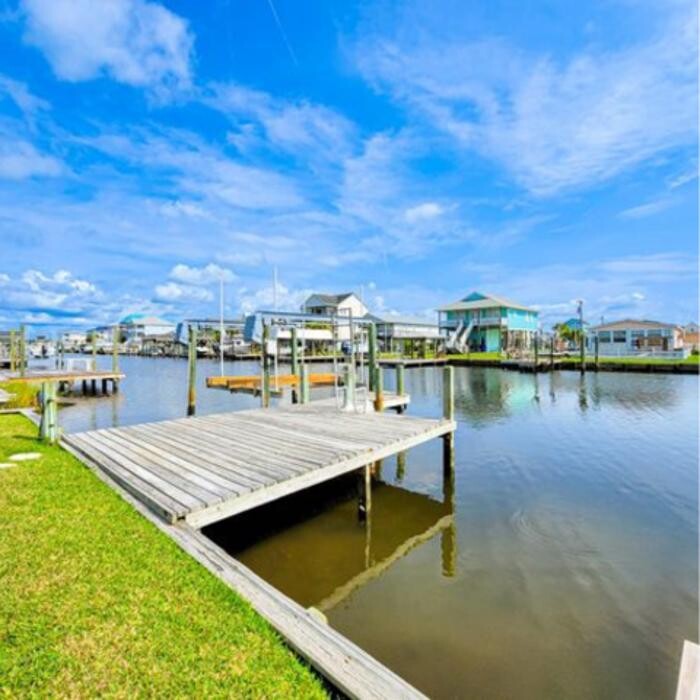 Images Lewis Realty Associates, Inc