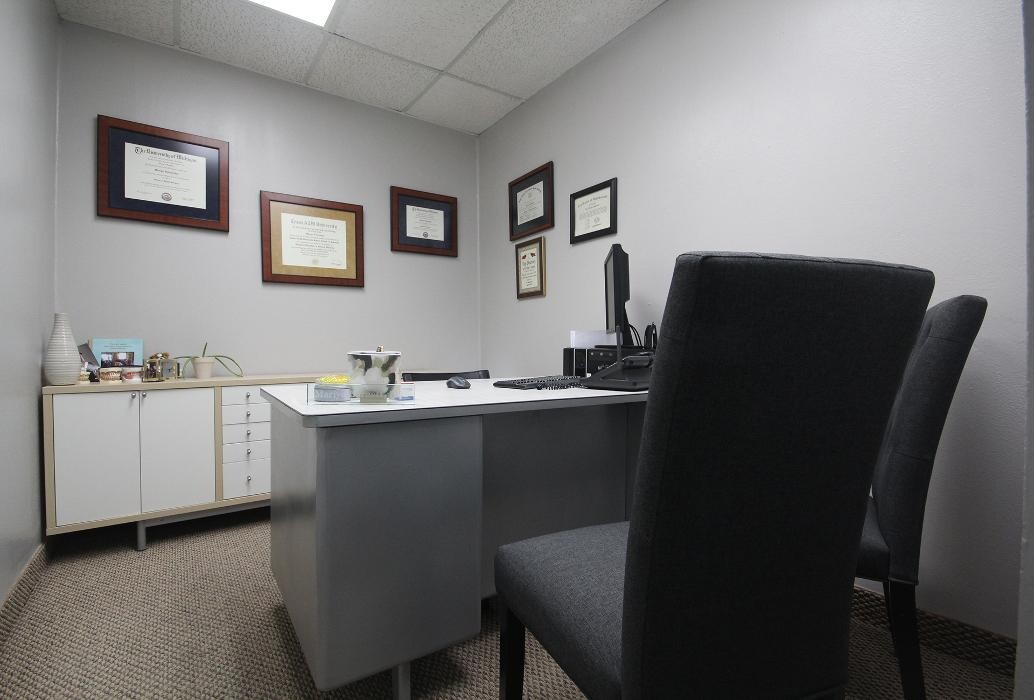Images Mariya Barnett, DDS Family & Cosmetic Dentistry
