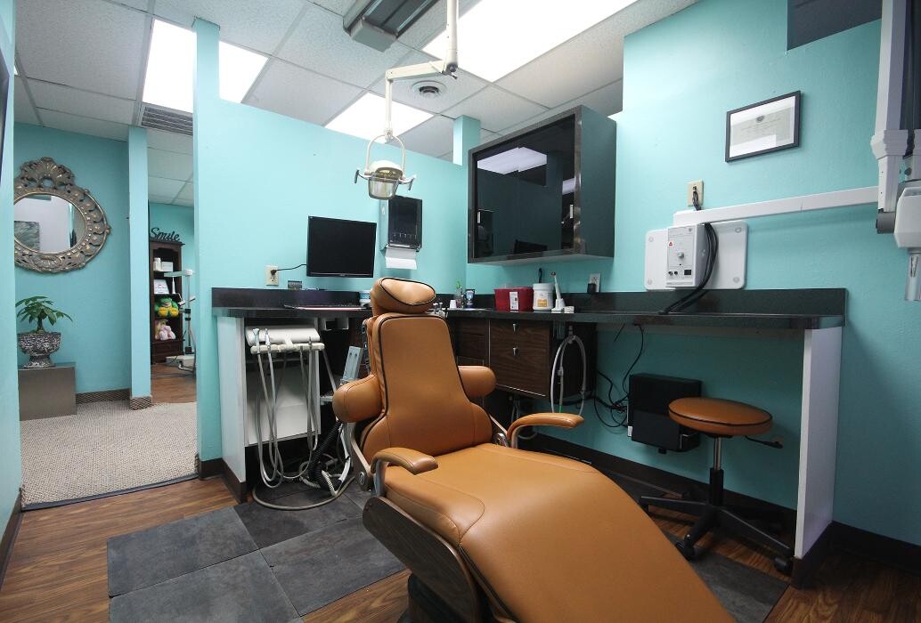 Images Mariya Barnett, DDS Family & Cosmetic Dentistry
