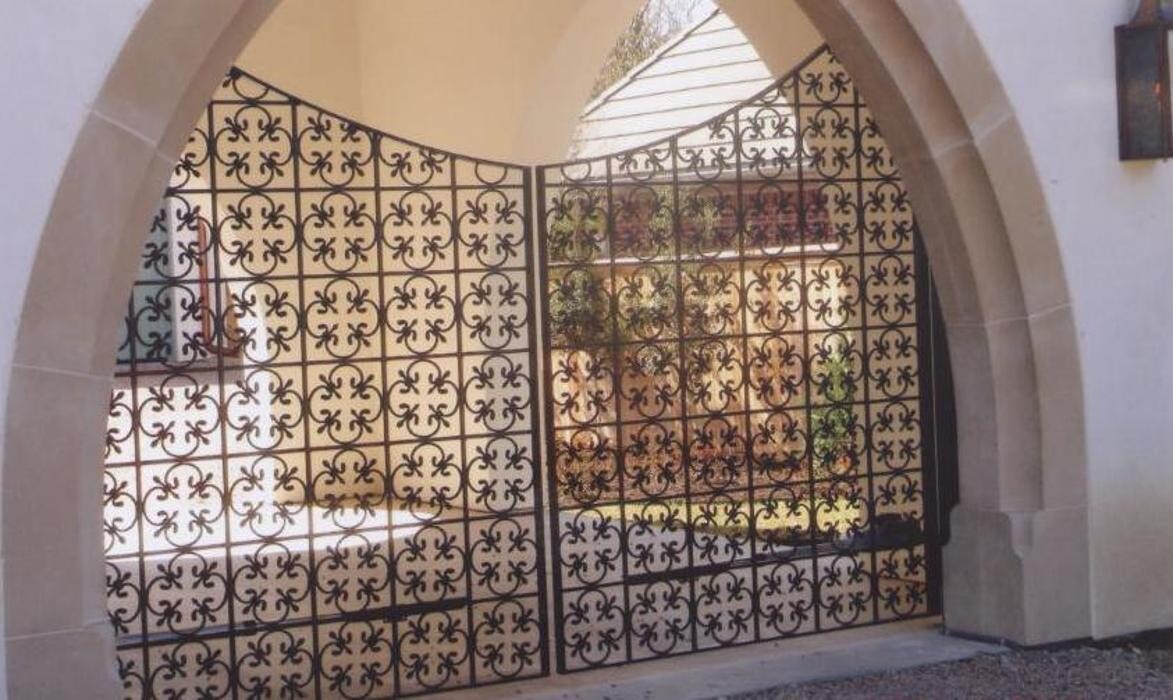 Images Buzz Custom Fence