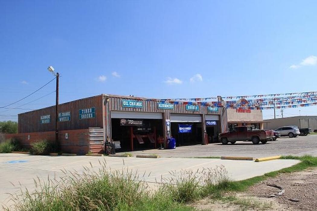 Images Pueblo Tires & Service - S. 14th Street