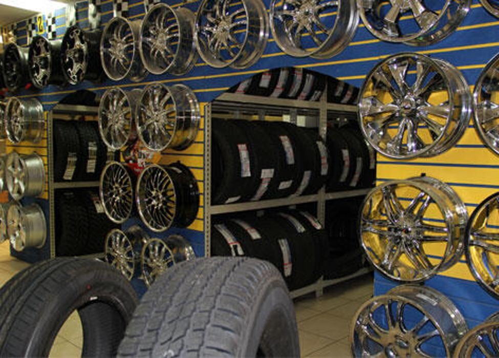 Images Pueblo Tires & Service - S. 14th Street