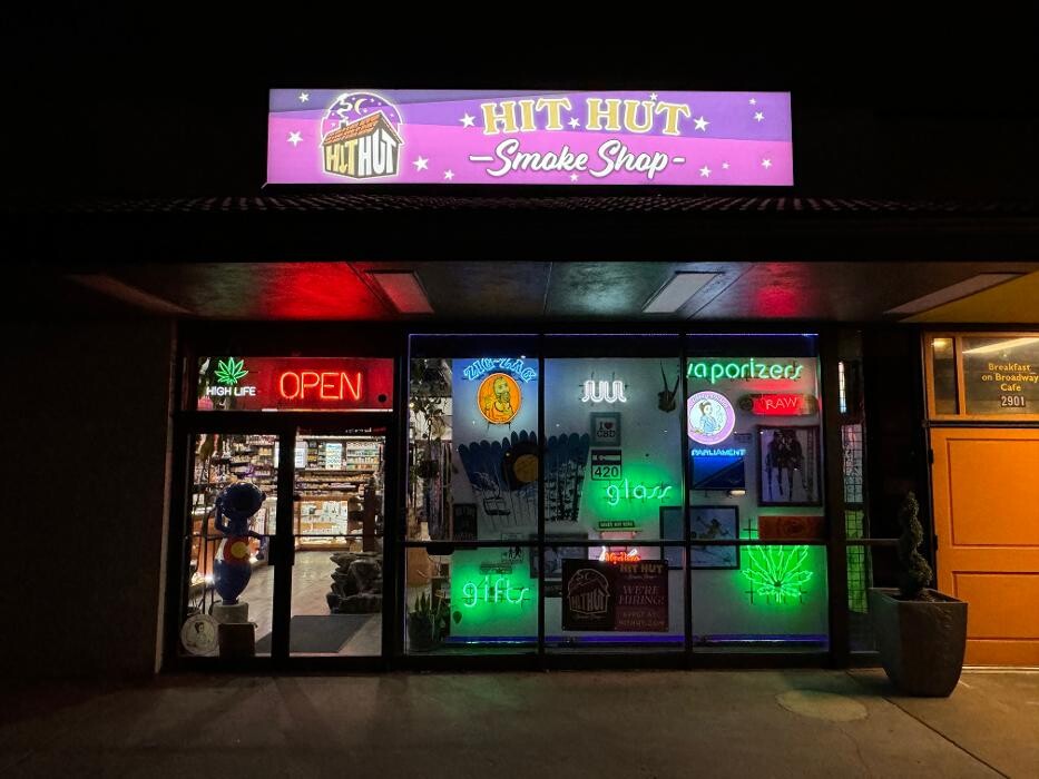 Images Hit Hut Smoke Shop